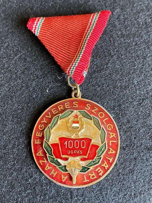 HUNGARIAN,PARATROOPER MERITORIOUS SERVICE MEDAL