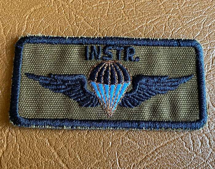 SWA PARACHUTE BATTALION INSTRUCTOR WING- DARK BLUE CANOPY LINES-VARAIANT