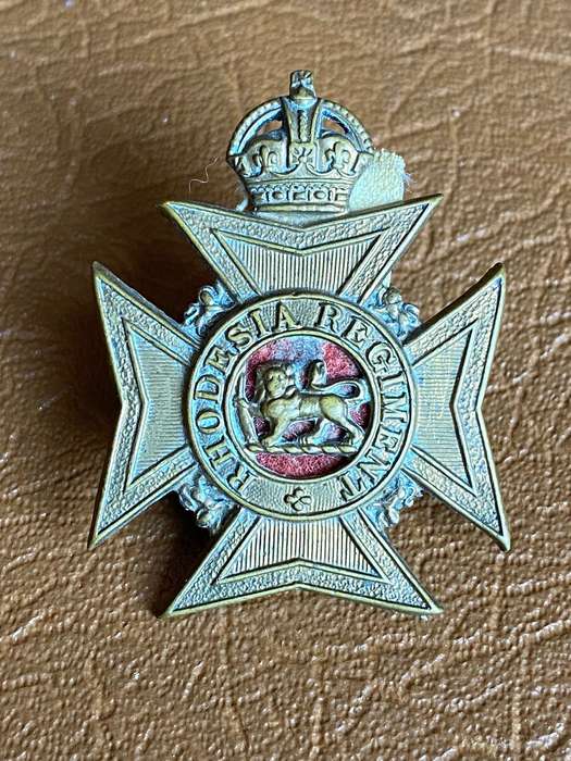 RHODESIA REGIMENT K/C CAP BADGE-WORN WW2 - 2 LUGS