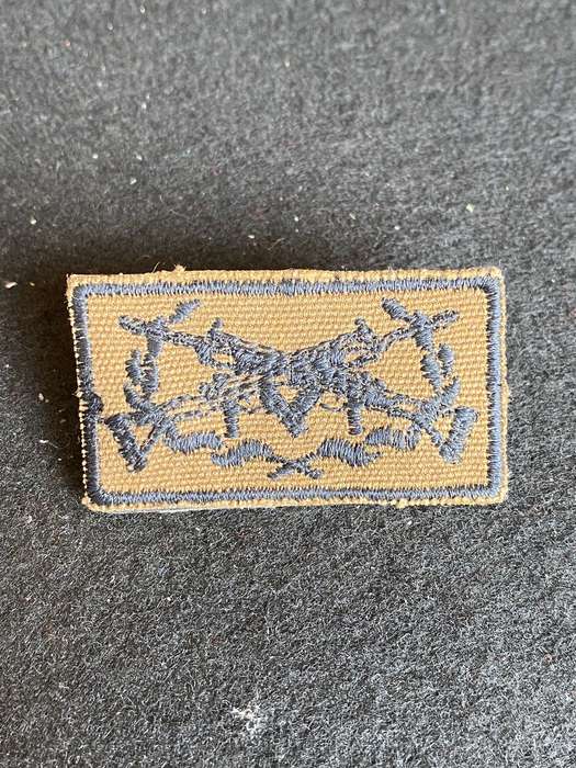 SWA MARKSMAN BREAST BADGE- 2 PINS