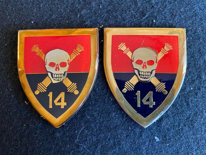 14 FIELD REGT. PAIR OF FLASHES - NO PINS