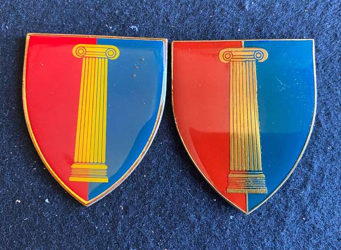 61 BASE WORKSHOP FLASHES- YELLOW AND GOLD TYPE-SOLD TOGETHER- NO PINS