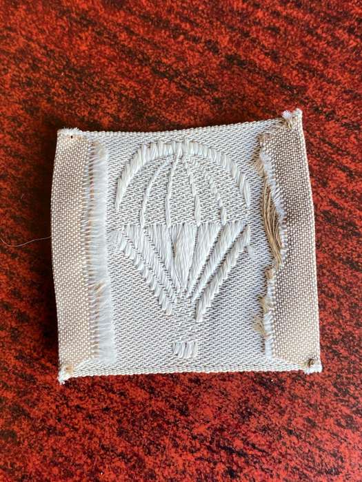 BRITISH -ROYAL AIR FORCE PARACHUTE PATCH