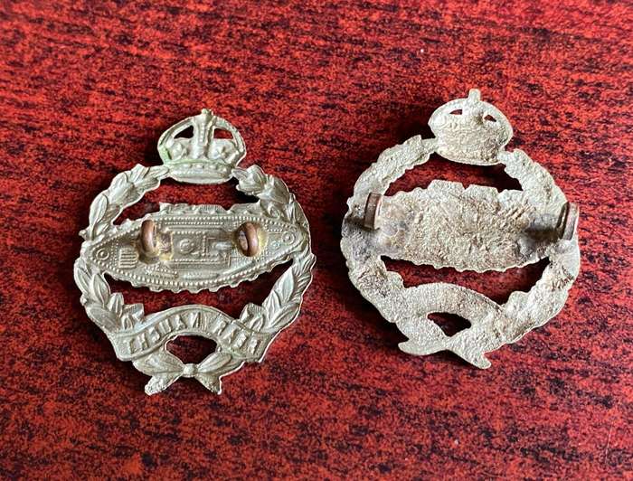 ROYAL TANK REGT. CAP BADGE-WORN 1940'S-1950'S- 2 LUGS