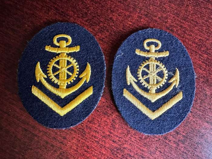 GERMAN NAVY SENIOR ENGINE (NCO) IN THE KRIEGS MARINE-WW2-SLEEVE INSIGNIA