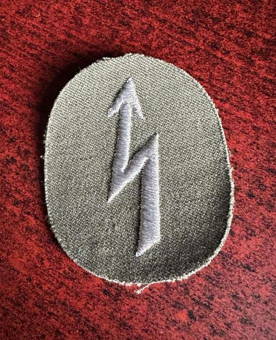 EAST GERMAN NVA PATCH FOR TROOP INFO-1965-86