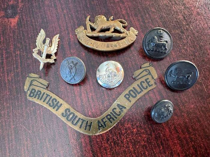 Mixed Rhodesian lot.