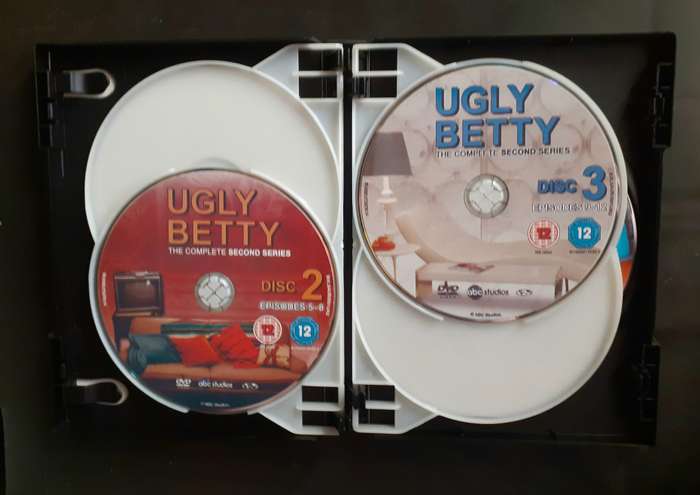 Ugly Betty - The Complete Second Season (5 DVD Set)