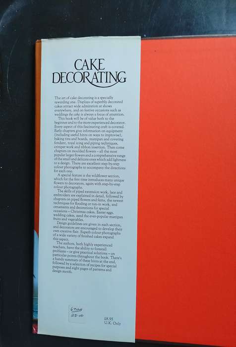 Cake Decorating by Marie Sykes & Patricia Simmons (Hardcover)