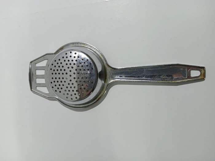 SMALL STRAINER FOR TEA