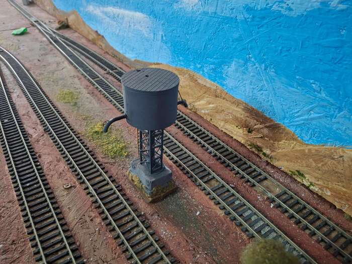 SAR  SOUTH AFRICAN RAILWAYS  LOCOMOTIVE  LINESIDE WATER TANK