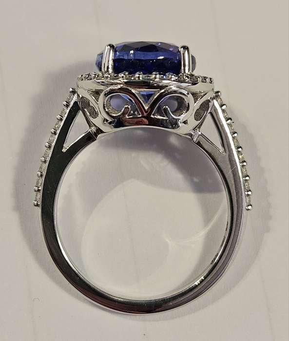 5CT TANZANITE & DIAMOND RING