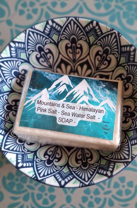 Natural handmade Himilayan salt soaps (90 grams)