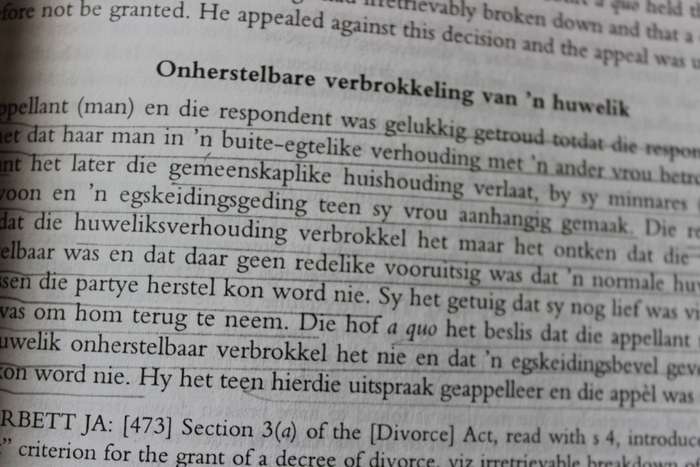 CASEBOOK ON SOUTH AFRICAN FAMILY LAW. VONNISBUNDEL OOR DIE SUID-AFRIKAANSE FAMILIEREG. Cronjé/Heaton