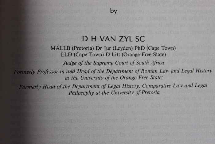 JUSTICE AND EQUITY IN CICERO. D.H. van Zyl.