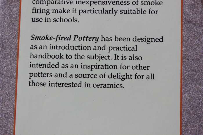 SMOKE-FIRED POTTERY. Jane Perryman.