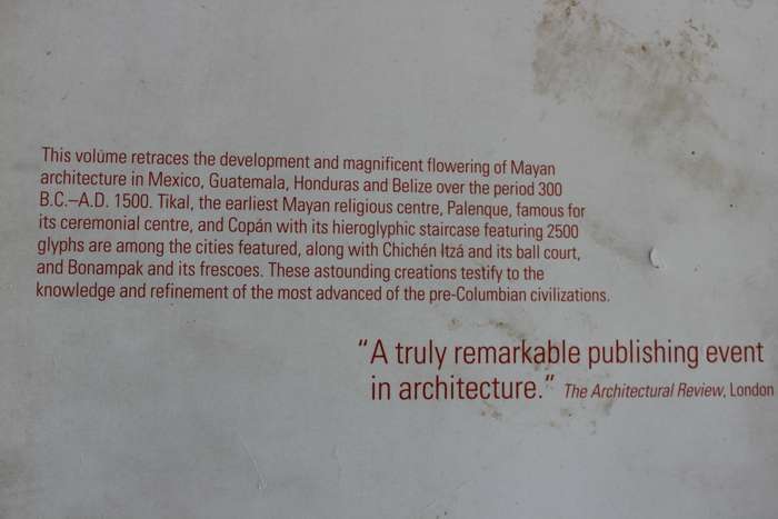 THE MAYA. Palaces and pyramids of the rainforest. Henri Stierlin.