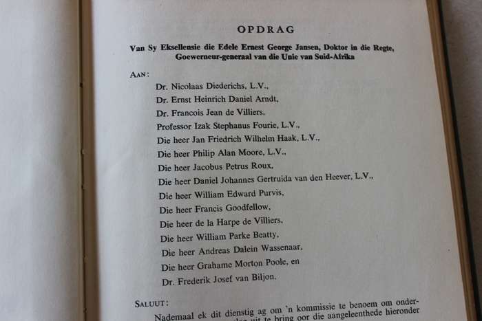 VERSLAG VAN DIE DESIMALE MUNTKOMMISSIE (U.G.35/1958) Die Staatsdrukker, Pretoria)
