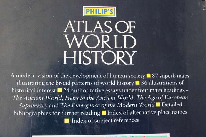 PHILIP'S ATLAS OF WORLD HISTORY   Genral Editor R. I. Moore