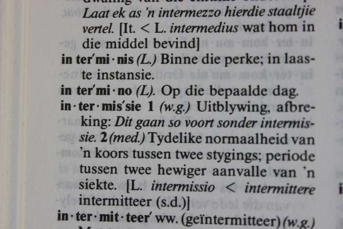 HAT  VERKLARENDE HANDWOORDEBOEK VAN DIE AFRIKAANSE TAAL  PERSKOR