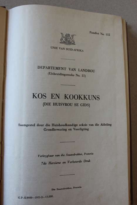 KOS EN KOOKKUNS (Die Huisvrou se Gids) Departement van Landbou (Uitbreidingsreek No 11)