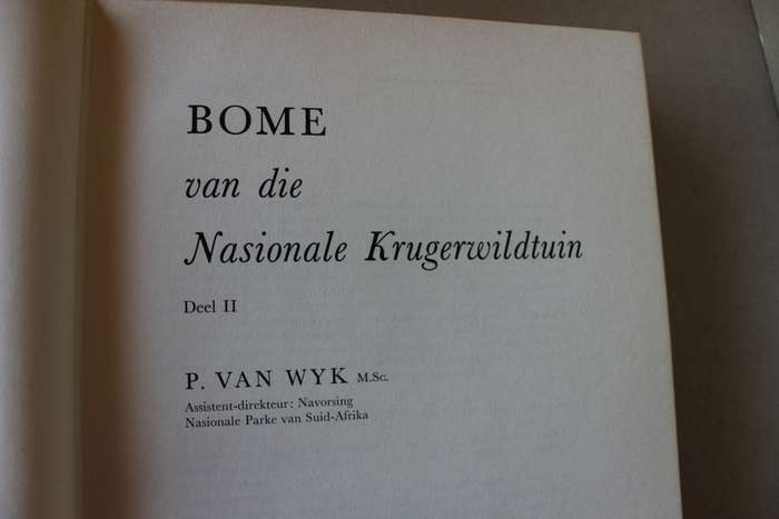 BOME VAN DIE NASIONALE KRUGERWILDTUIN  2 DELE  deur P. van Wyk