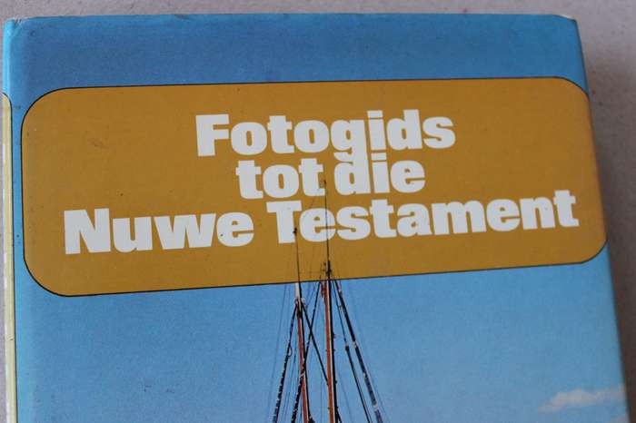 FOTOGIDS TOT DIE OU EN NUWE TESTAMENT  deur  W. L. Maree