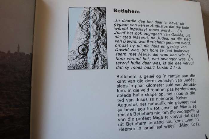 FOTOGIDS TOT DIE OU EN NUWE TESTAMENT  deur  W. L. Maree