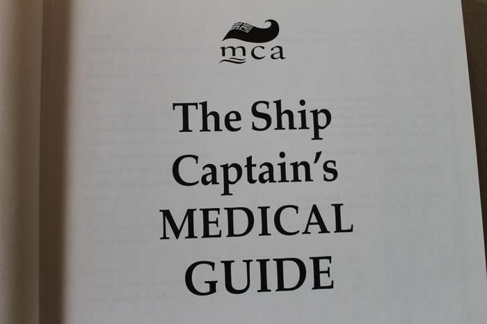 THE SHIP CAPTAIN'S MEDICAL GUIDE 22ND EDITION  by Maritime and Coastguard Agency 1999