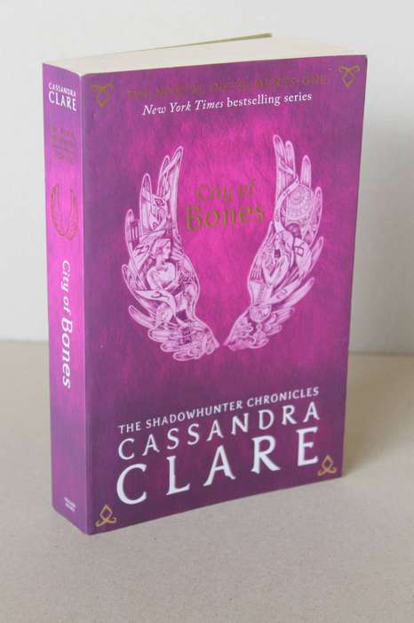 THE MORTAL INSTRUMENTS: ONE CITY OF BONES Series about The Shadowhunter Chronicles Cassandra Clare