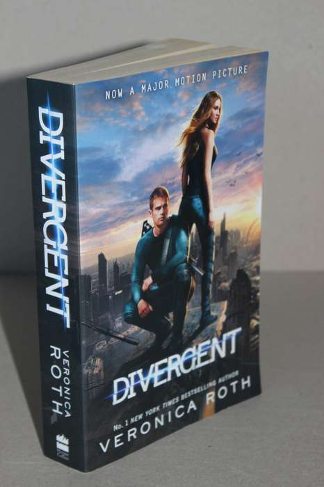 DIVERGENT  by Veronica Roth  (The first book in The Divergent Trilogy)