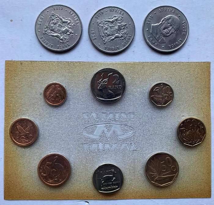2X1977 and 1X1990 South Africa Springbok R1 one rand nickel coins plus 1X1992 Uncirculated Mint Set