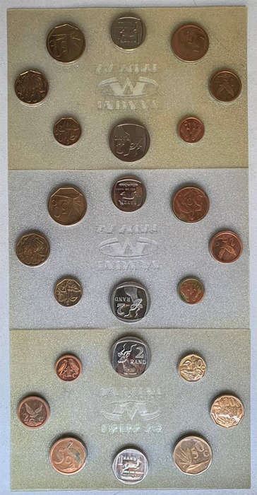 1X1993 Uncirculated Mint Set plus 2X1992 Uncirculated Mint Set