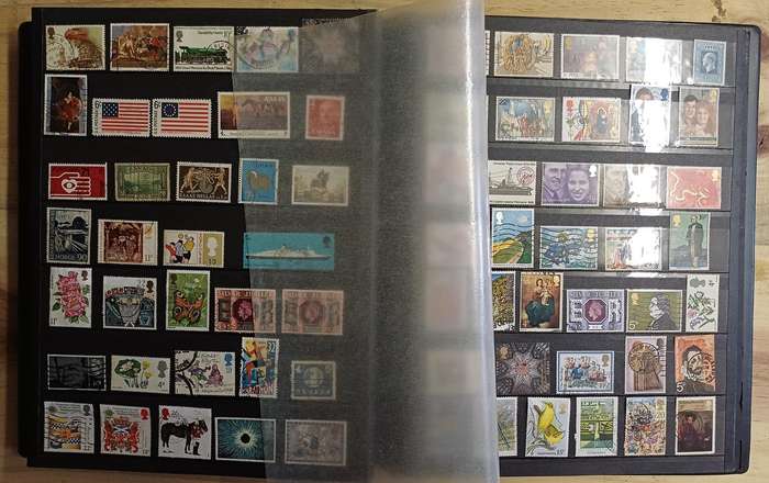 Second Hand Album Mix World Stamps Mostly Great Britain (Not Checked)