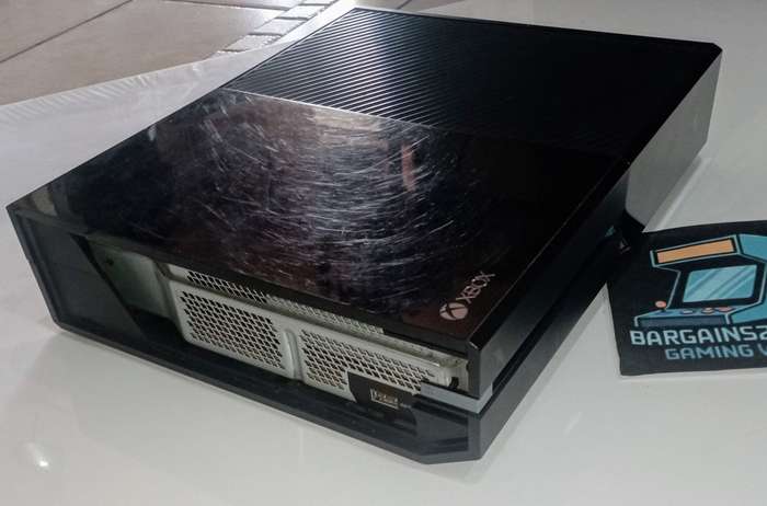Xbox One (Model 1540)