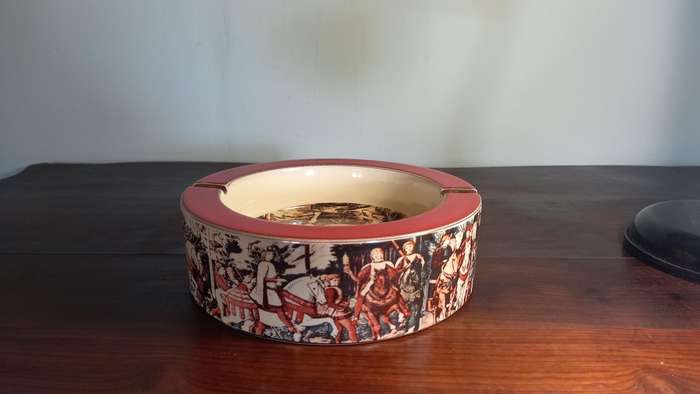 ASHTRAY LARGE MAGNIFICENT AND HEAVY - Vintage Porcelain Hand Made In Florentine Italy