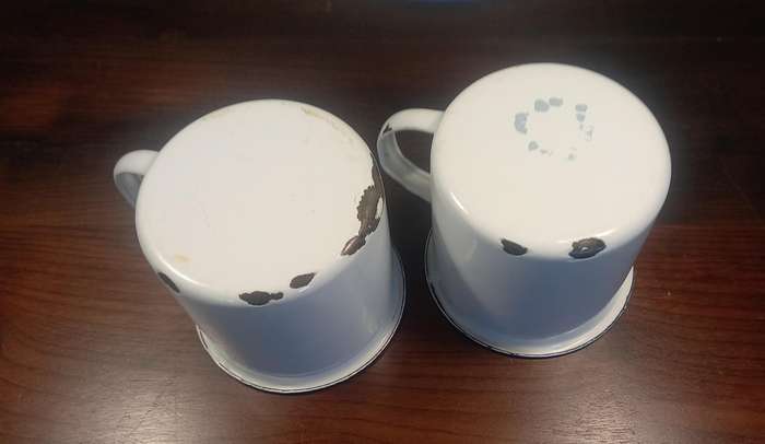 ENAMEL WHITE -PLATE PLUS COFFEE MUGS X 2