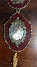 VINTAGE WALL HANGING - 3 SMALL POTRAITS ON VELVET