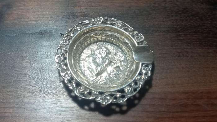 SMALL LITTLE SILVER PLATED ASHTRAY