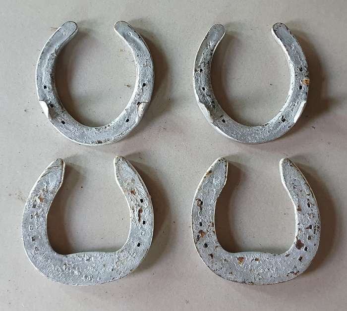 4x Steel Horseshoes as per photo