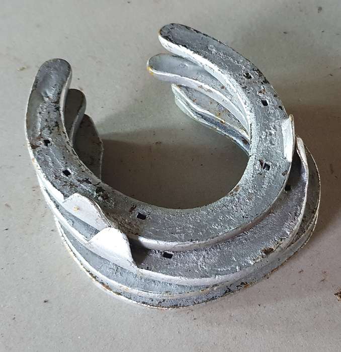 4x Steel Horseshoes as per photo