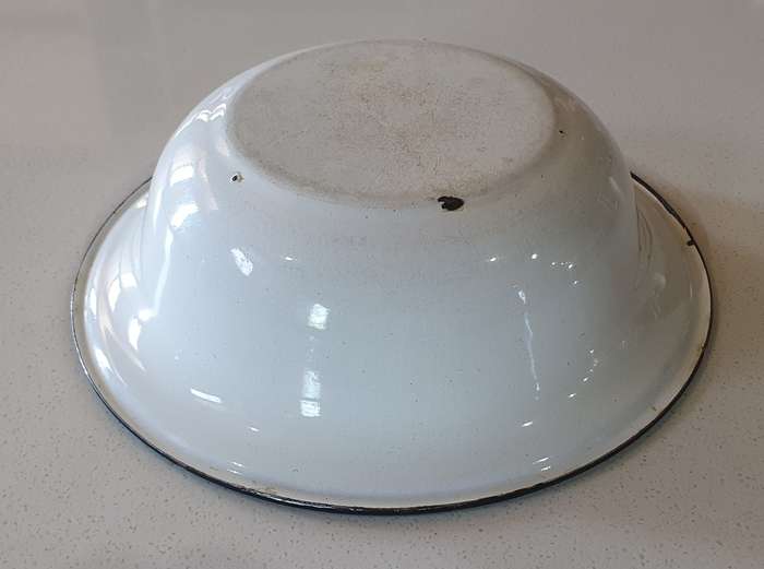 White Enamel bowl as per photo