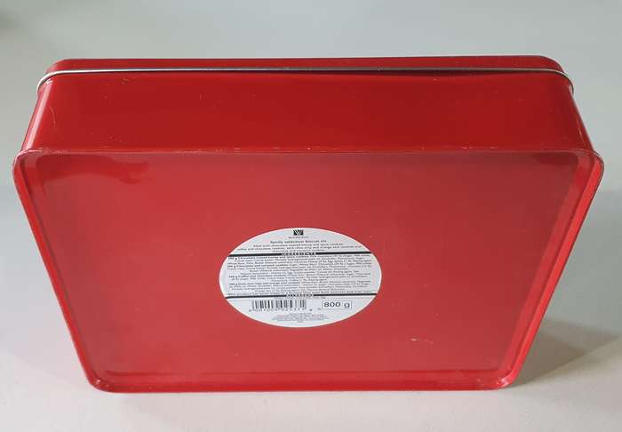 Woolworths FISH THEME tin as per photos