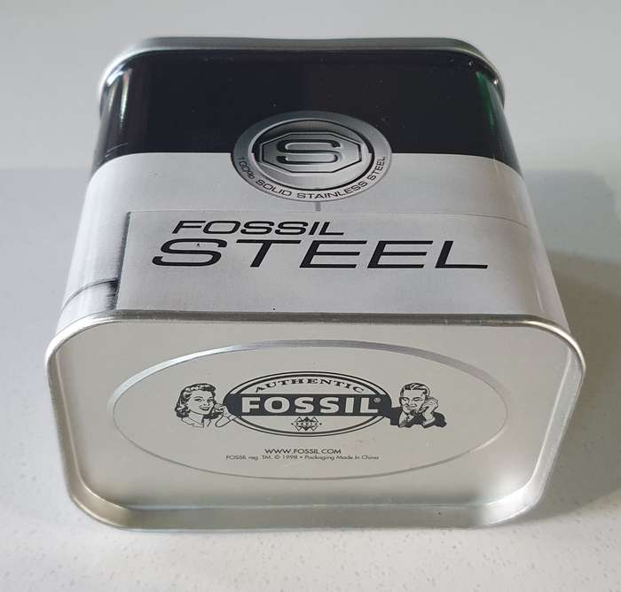 FOSSIL tin as per photos