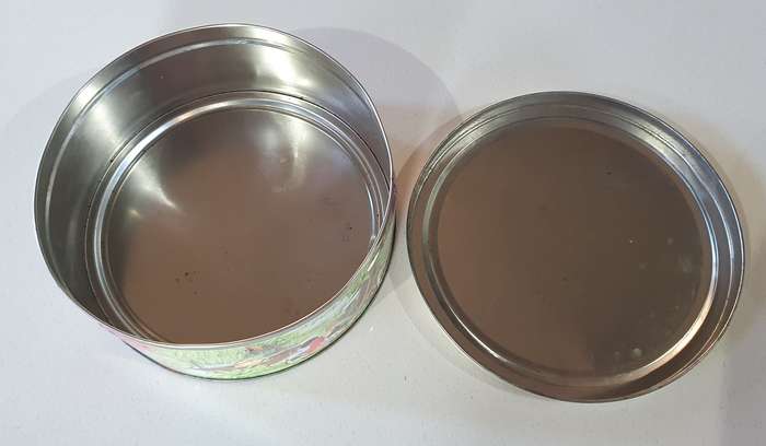 THE WIND IN THE WILLOWS tin as per photos