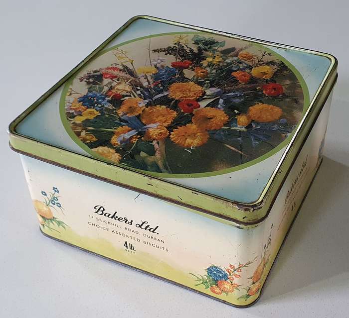 BAKERS biscuits tin as per photos
