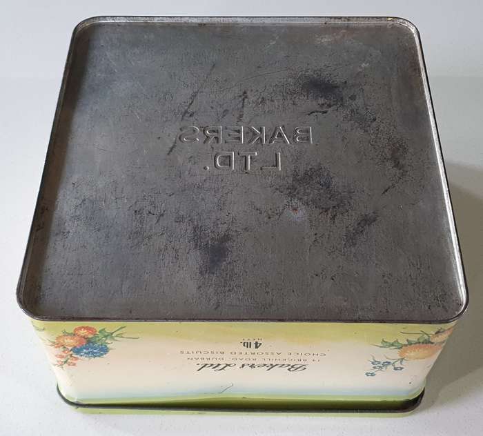 BAKERS biscuits tin as per photos