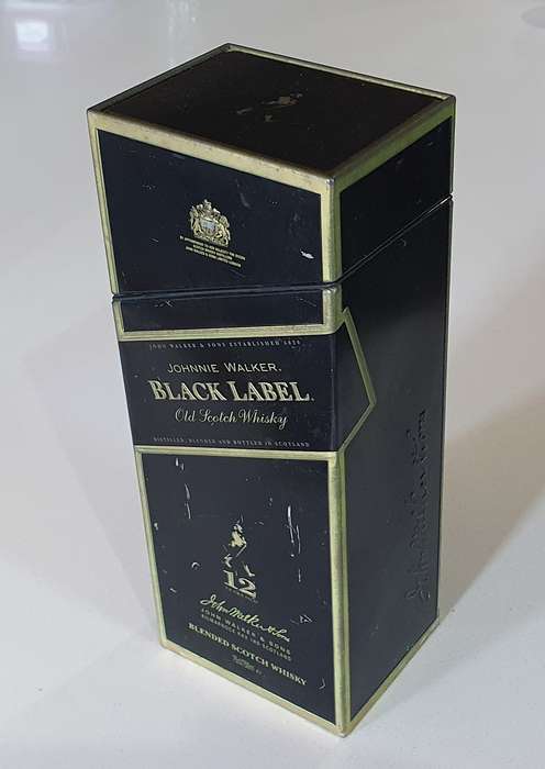 Johnnie Walker tin as per photos