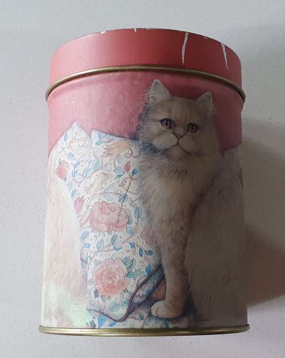 CAT theme tin as per photos