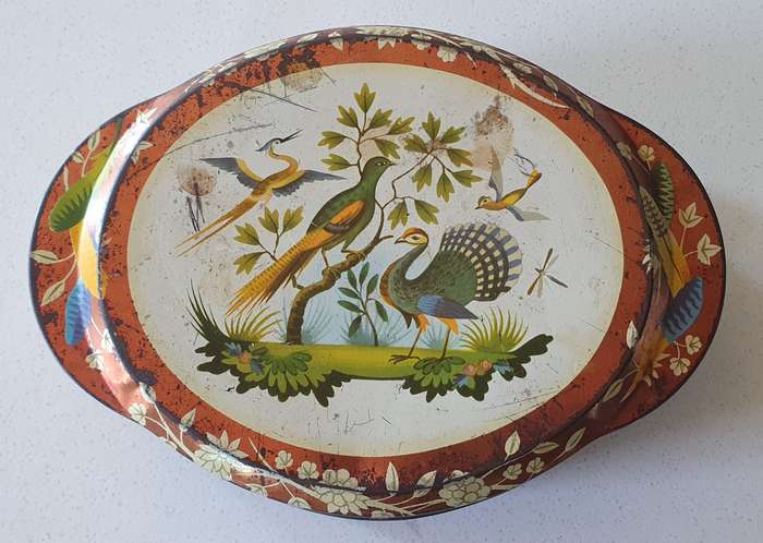 Vintage tin as per photos